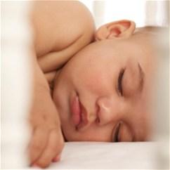 Как правильно уложить ребенка спать?
